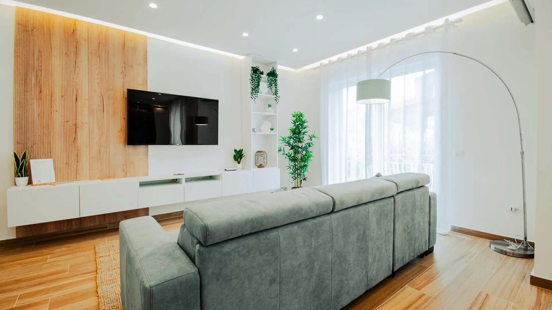 Luxury Apartment Near Naples, Parking, 2 Bath Frattamaggiore 0*,