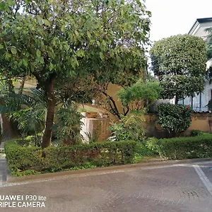 3* Hotel Giardino Degli Aranci